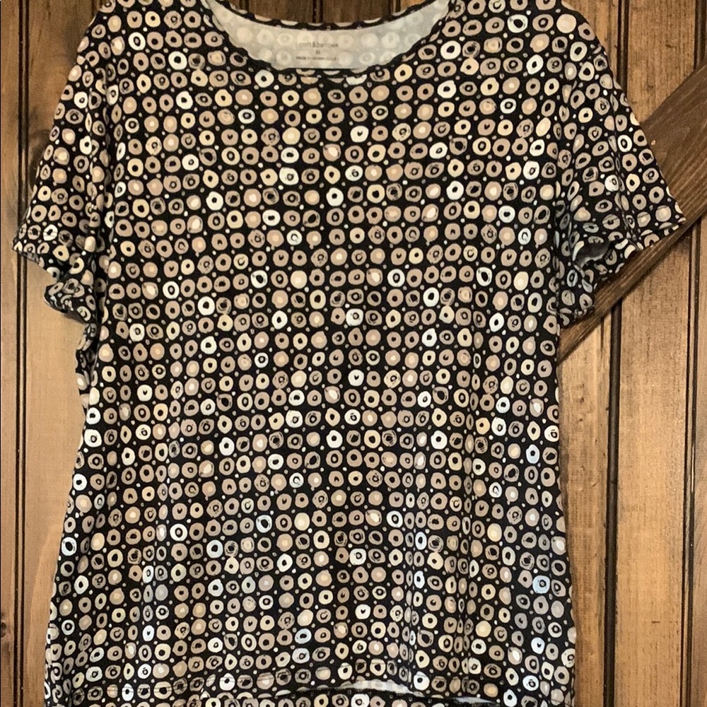 Croft & Barrow Black and White Short Sleeve Tee.  Like new